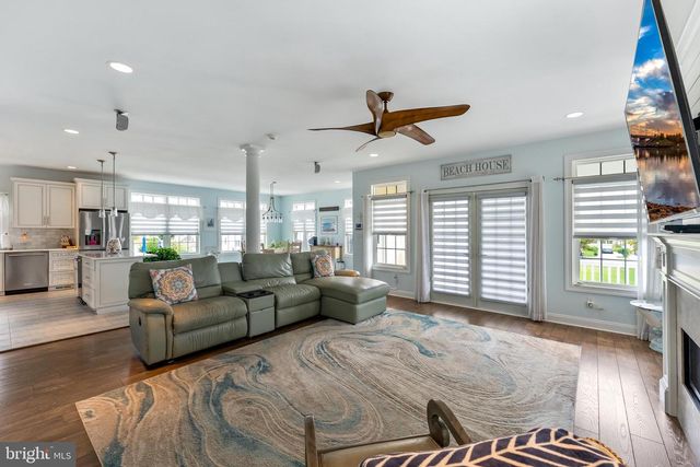 221 E 21ST AVE, North Wildwood, NJ 08260