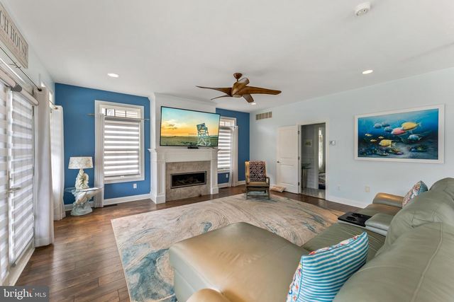 221 E 21ST AVE, North Wildwood, NJ 08260