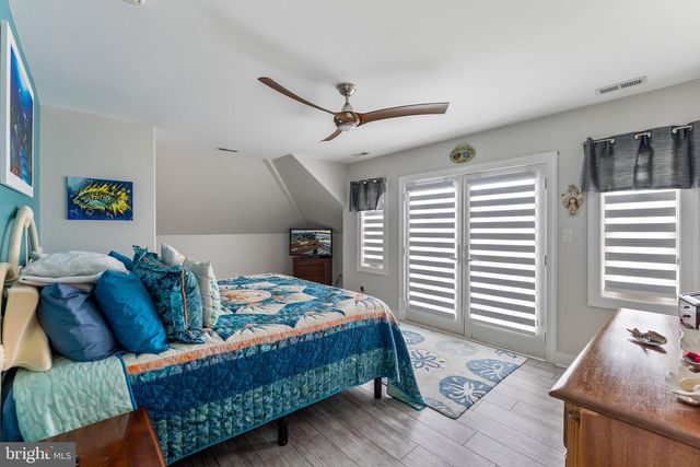 221 E 21ST AVE, North Wildwood, NJ 08260