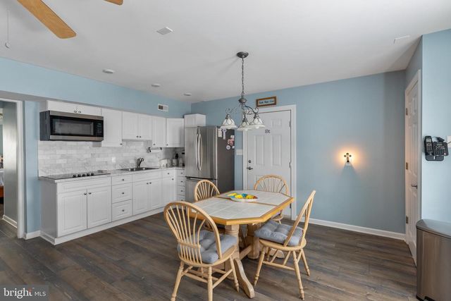 221 E 21ST AVE, North Wildwood, NJ 08260