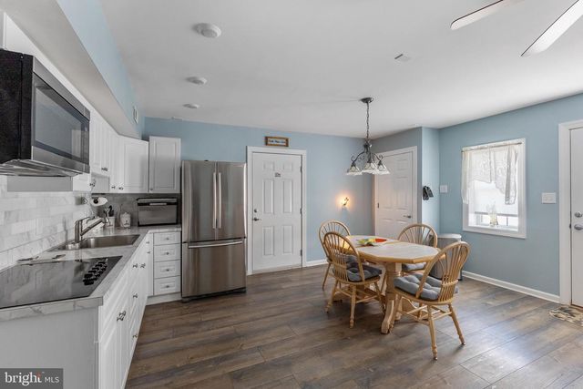 221 E 21ST AVE, North Wildwood, NJ 08260