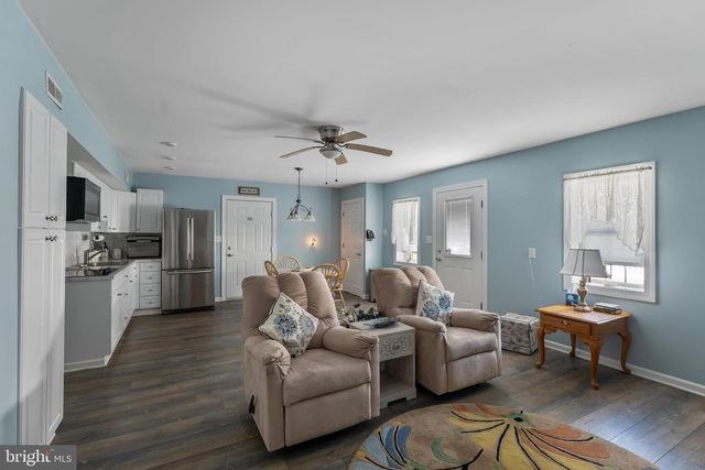 221 E 21ST AVE, North Wildwood, NJ 08260