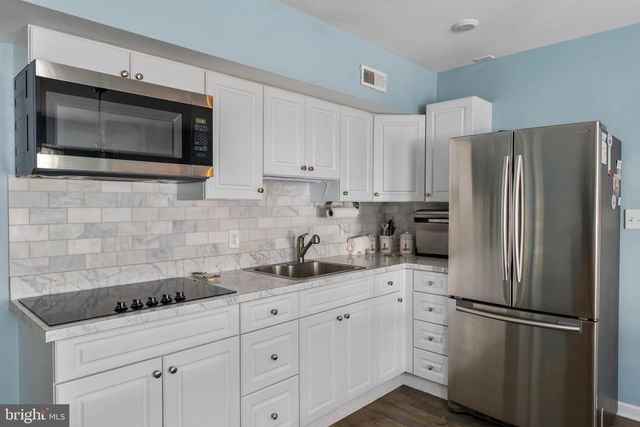 221 E 21ST AVE, North Wildwood, NJ 08260