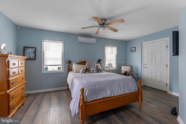 221 E 21ST AVE, North Wildwood, NJ 08260