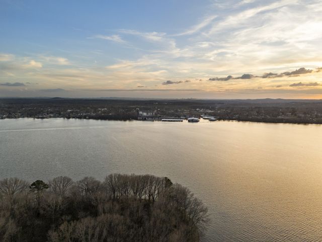 136 Roberta Dr, Hendersonville, TN 37075