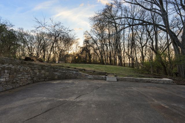 136 Roberta Dr, Hendersonville, TN 37075