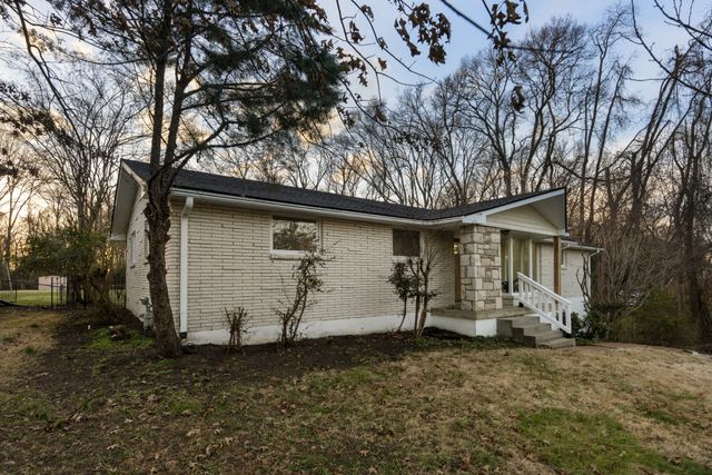 136 Roberta Dr, Hendersonville, TN 37075