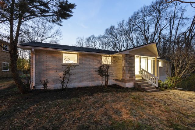 136 Roberta Dr, Hendersonville, TN 37075