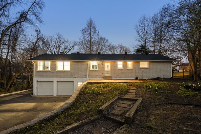 136 Roberta Dr, Hendersonville, TN 37075