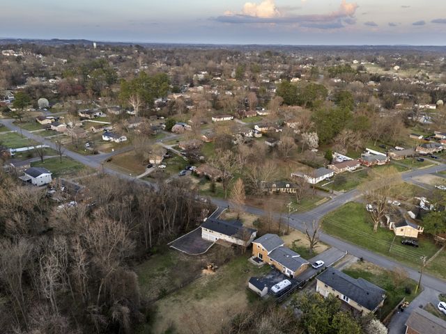 136 Roberta Dr, Hendersonville, TN 37075