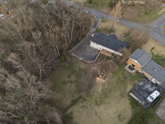 136 Roberta Dr, Hendersonville, TN 37075