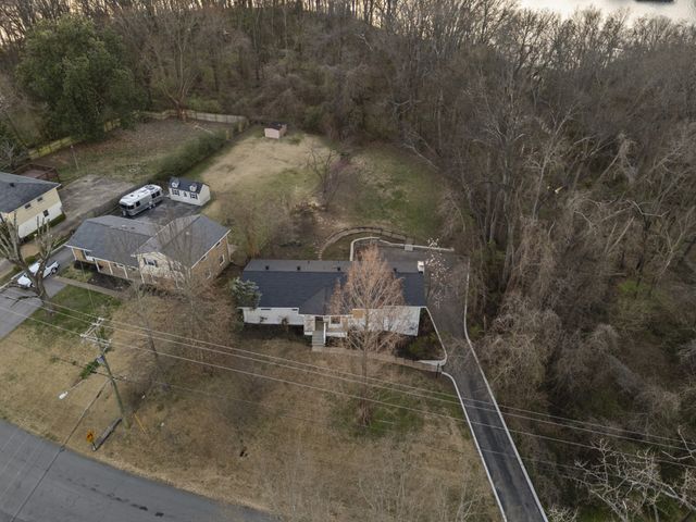 136 Roberta Dr, Hendersonville, TN 37075