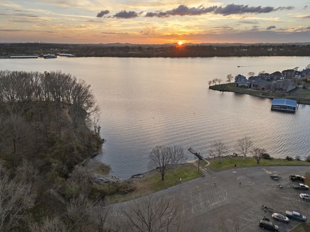 136 Roberta Dr, Hendersonville, TN 37075