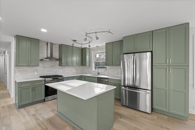 136 Roberta Dr, Hendersonville, TN 37075