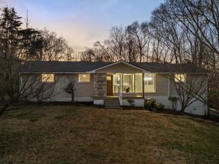136 Roberta Dr, Hendersonville, TN 37075