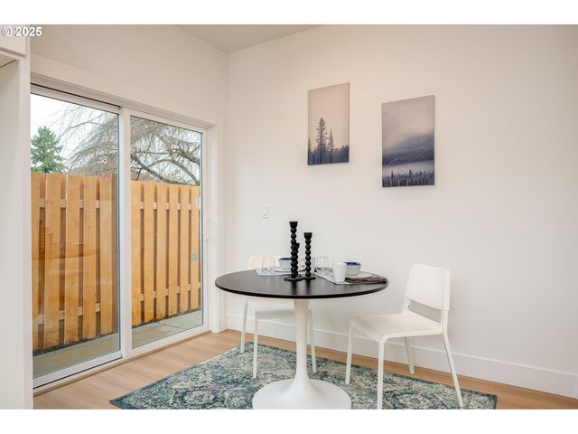 1000 Ne 70TH Ave, Portland, OR 97213