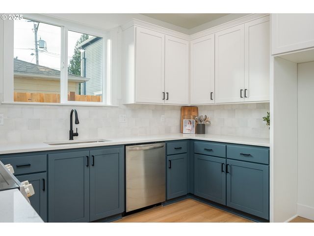 1000 Ne 70TH Ave, Portland, OR 97213