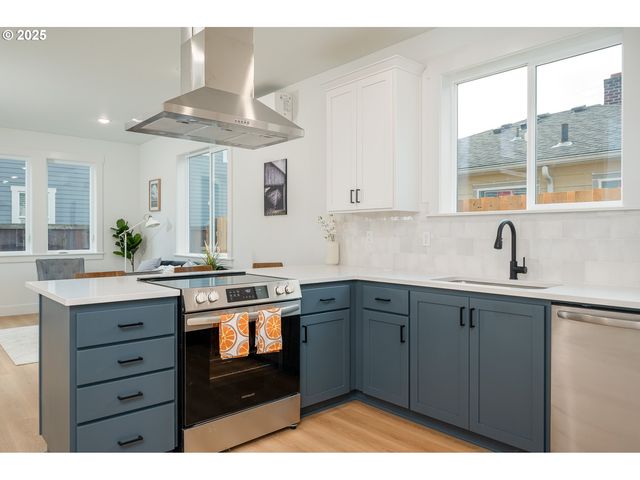 1000 Ne 70TH Ave, Portland, OR 97213