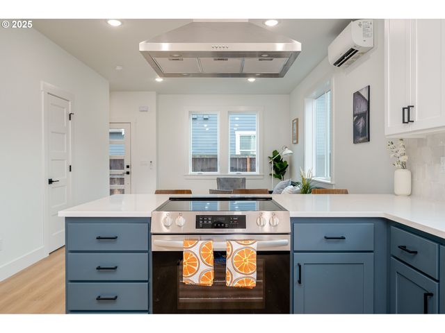 1000 Ne 70TH Ave, Portland, OR 97213