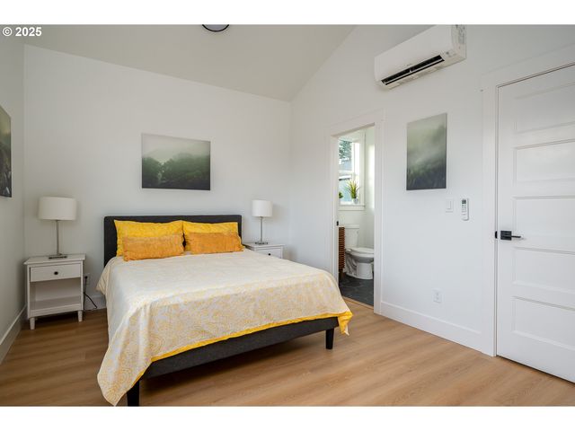 1000 Ne 70TH Ave, Portland, OR 97213