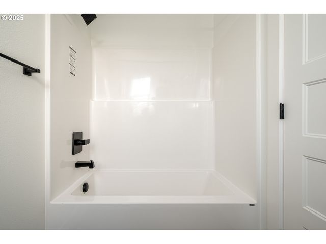 1000 Ne 70TH Ave, Portland, OR 97213