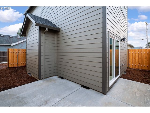 1000 Ne 70TH Ave, Portland, OR 97213