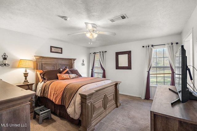 1085 Thomas Drive, Raymond, MS 39154