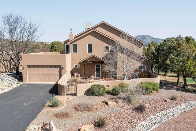 9 White Stallion Court, Edgewood, NM 87015