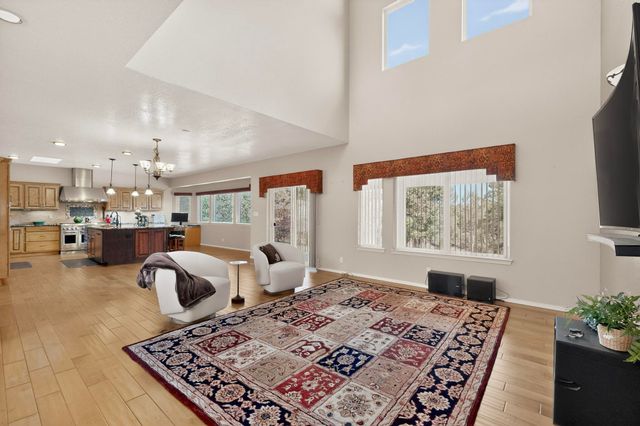 9 White Stallion Court, Edgewood, NM 87015