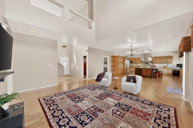 9 White Stallion Court, Edgewood, NM 87015