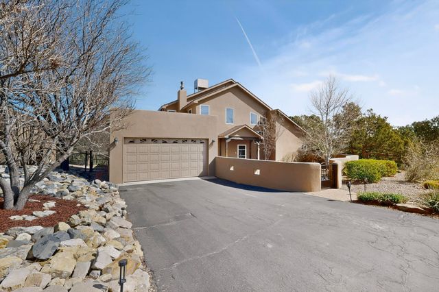 9 White Stallion Court, Edgewood, NM 87015