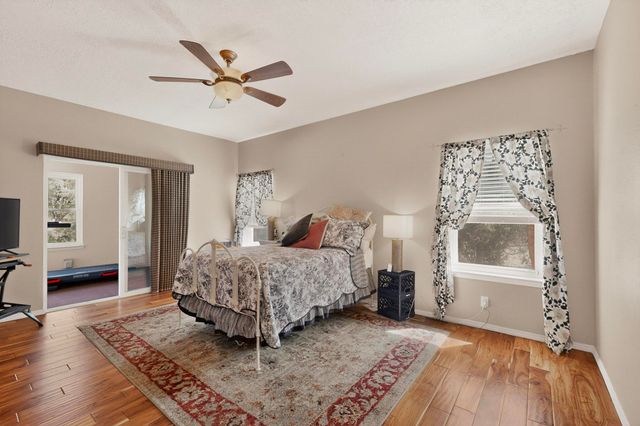 9 White Stallion Court, Edgewood, NM 87015