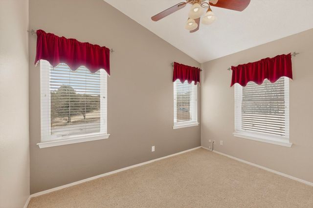 9 White Stallion Court, Edgewood, NM 87015