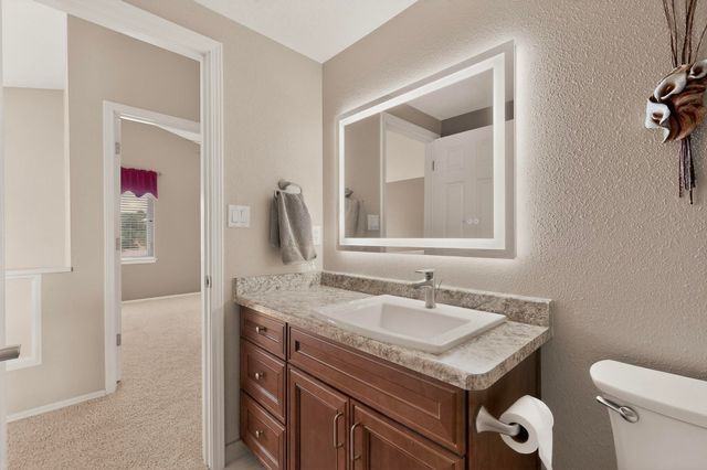 9 White Stallion Court, Edgewood, NM 87015