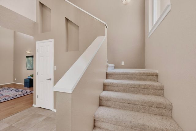 9 White Stallion Court, Edgewood, NM 87015