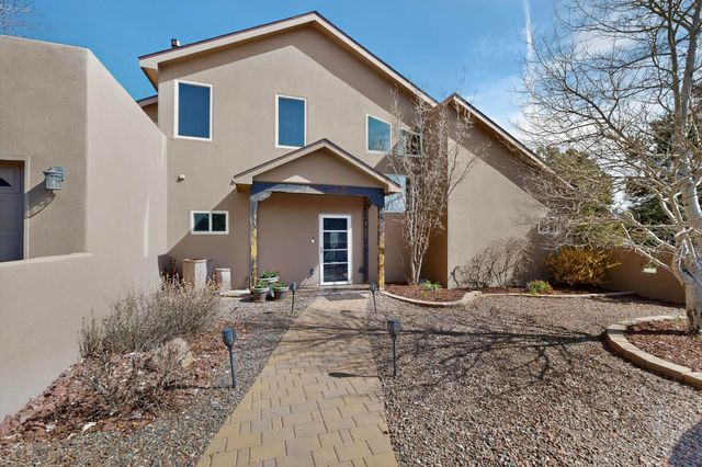 9 White Stallion Court, Edgewood, NM 87015