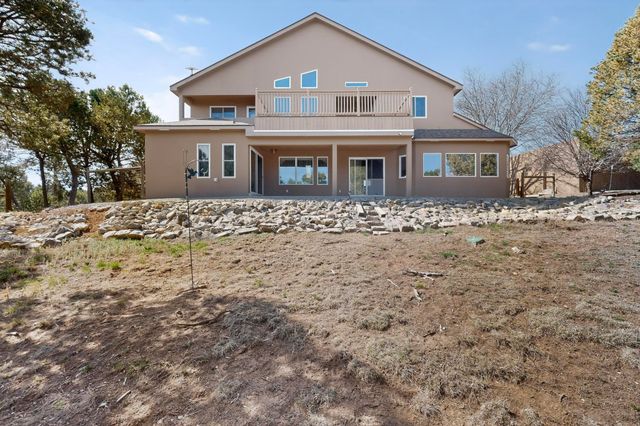 9 White Stallion Court, Edgewood, NM 87015
