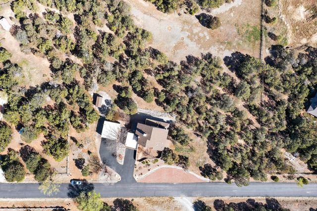 9 White Stallion Court, Edgewood, NM 87015
