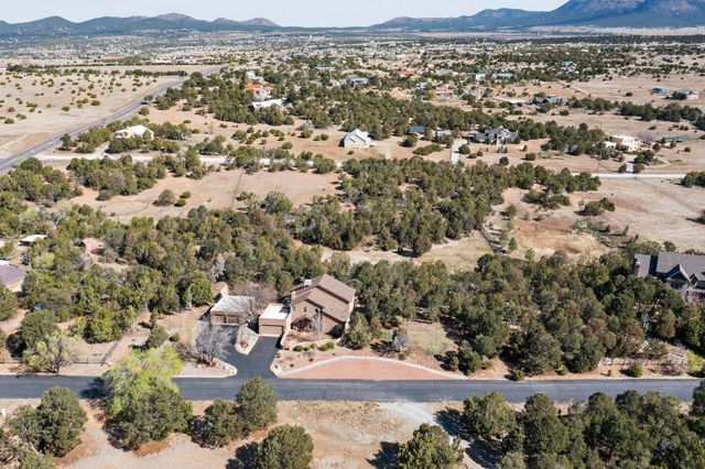 9 White Stallion Court, Edgewood, NM 87015