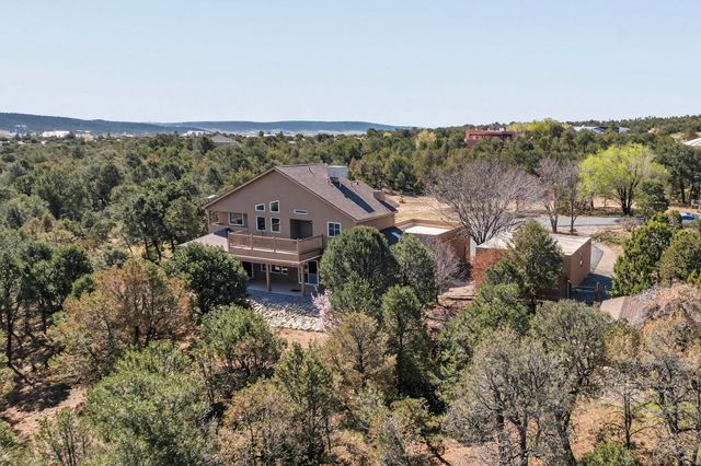 9 White Stallion Court, Edgewood, NM 87015