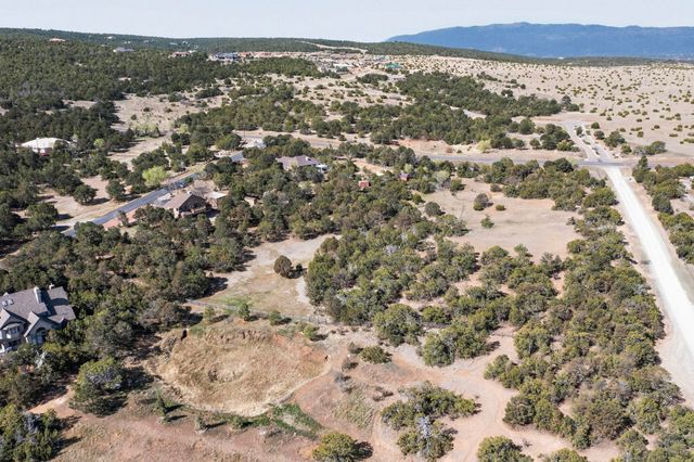 9 White Stallion Court, Edgewood, NM 87015