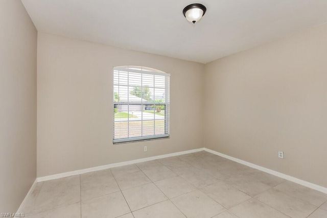 2210 SE 15th ST, Cape Coral, FL 33990