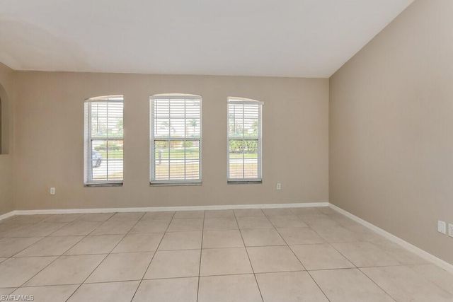 2210 SE 15th ST, Cape Coral, FL 33990