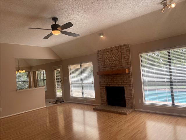 2144 Brownstone Court, Grapevine, TX 76051