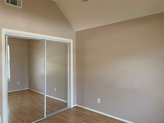 2144 Brownstone Court, Grapevine, TX 76051