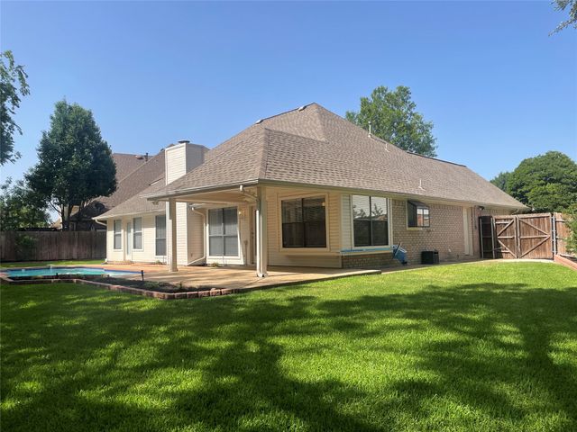 2144 Brownstone Court, Grapevine, TX 76051