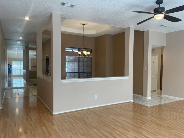 2144 Brownstone Court, Grapevine, TX 76051