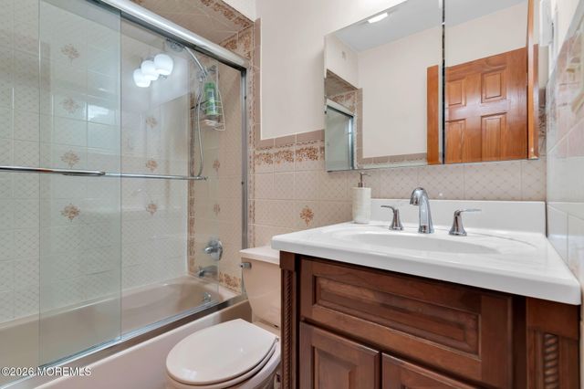 52 Cresci Boulevard, Hazlet, NJ 07730