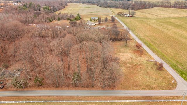 512 N Happy Hollow Road, Portland, TN 37148