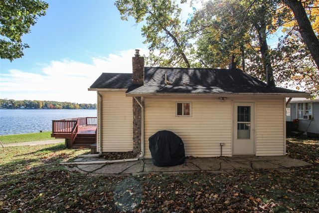 58463 Loop Road, Three Rivers, MI 49093